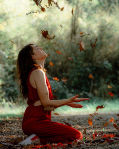 Portrait artistique automnal d'une femme — De l’œil de Bey