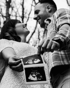 Photo artistique annonce de grossesse prise dans le Tarn